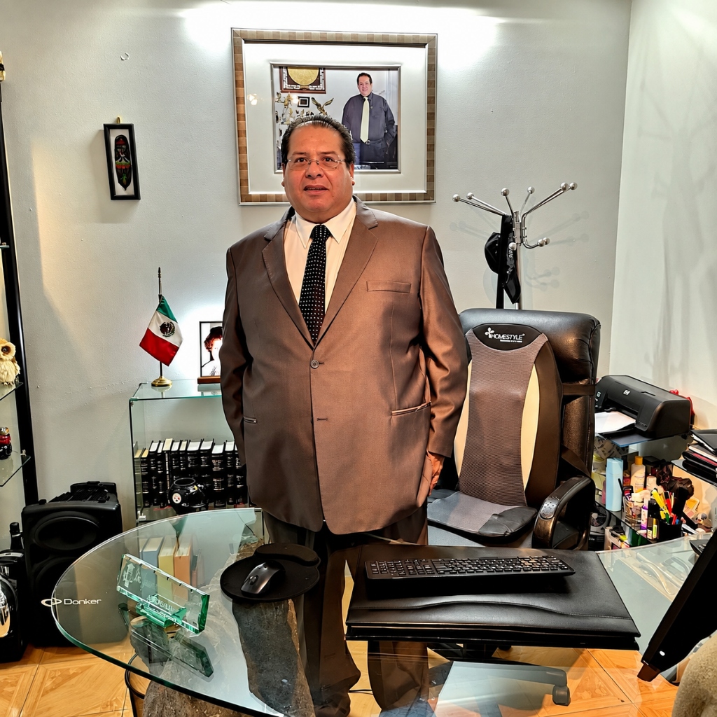 Mtro. Juan Manuel Caballero C. — Archivo y Trayectoria Jurídica